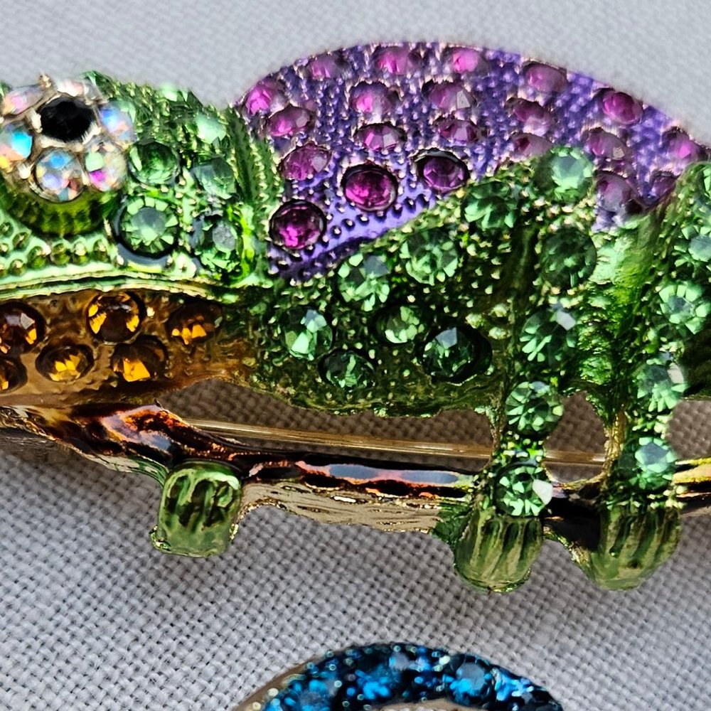 Multi-colored Chameleon Rhinestone Brooch/Pin - Picture 2 of 5